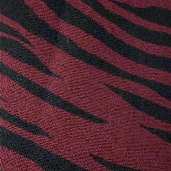 Socialite Tiger Print Stripes Red Black Sweat Pant - Picture 6 of 6